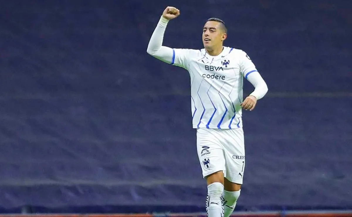 Rogelio Funes Mori, ex delantero de River, convirtió dos goles en el triunfo de Rayados de Monterrey ante el último campeón del fútbol mexicano: Cruz Azul.