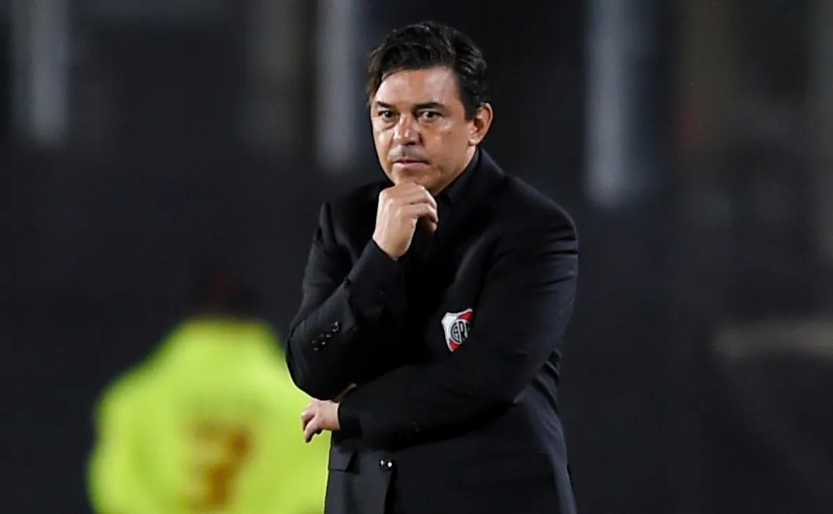 El Muñeco tuvo que cambiar varias veces el equipo por las reiteradas lesiones.