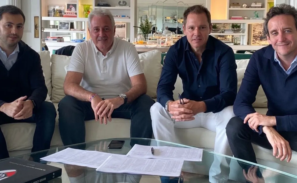 Di Carlo, Patanian, Brito y Villarroel, al momento de ponerle sus firmas a las candidaturas