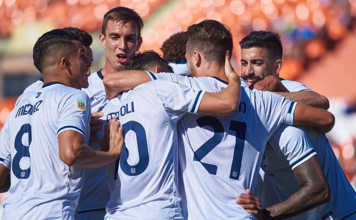 Talleres le ganó 2 a 0 a Godoy Cruz y se puso a 4 puntos de River que todavía no jugó su partido por la fecha 20 de la Liga Profesional contra Patronato.