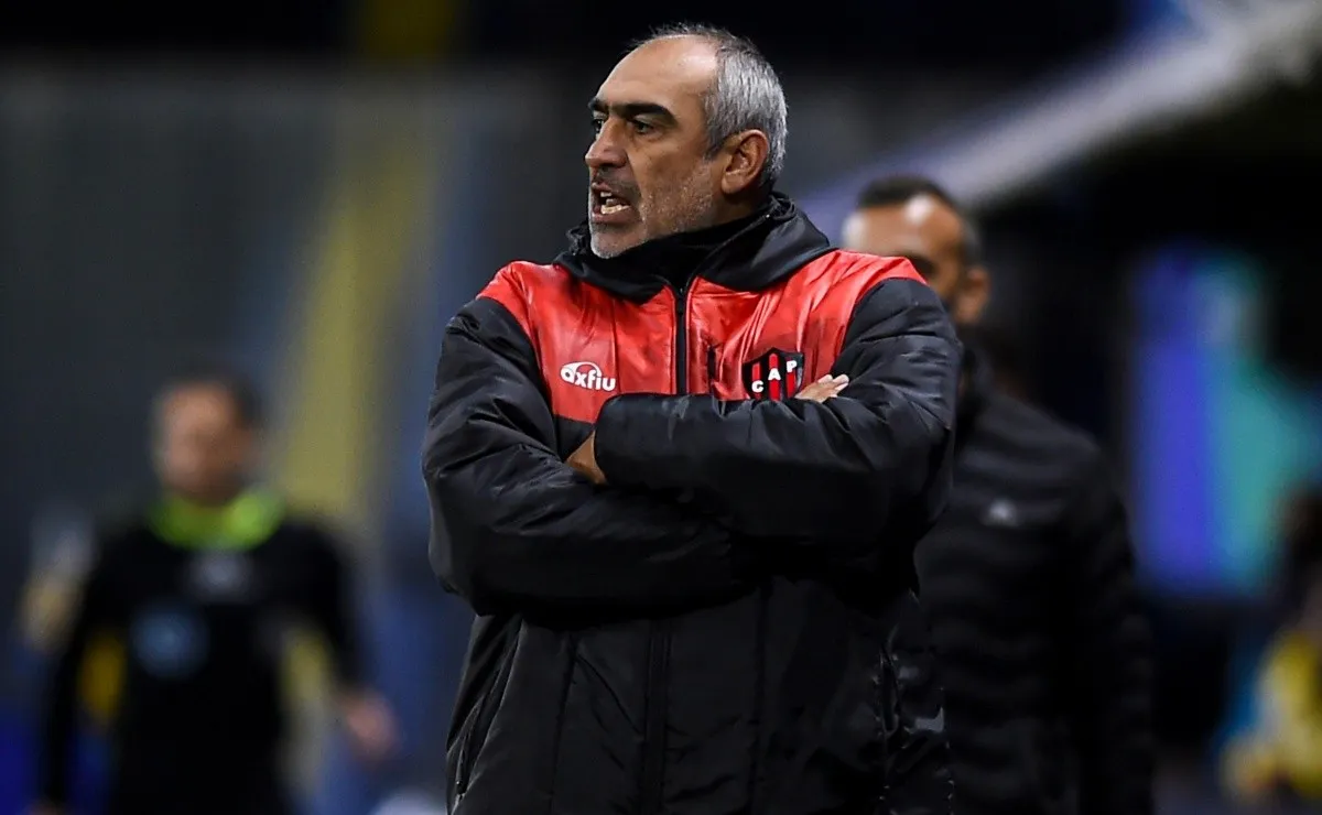 Iván Delfino, DT de Patronato, palpitó el partido contra River y aseguró que el equipo de Marcelo Gallardo es el mejor del país.
