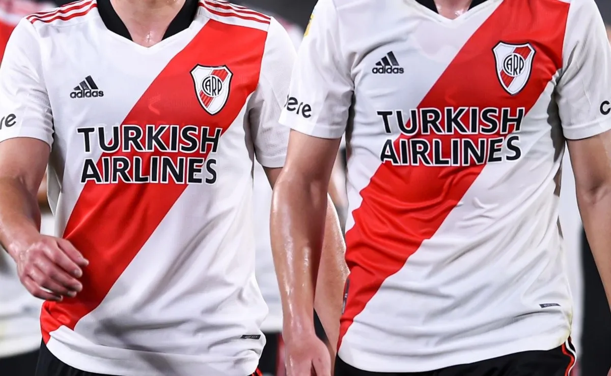Número por número, el nuevo contrato con Adidas.