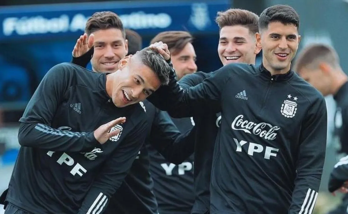 Gonzalo Montiel, Lucas Martínez Quarta, Julián Álvarez y Exequeil Palacios en la Selección Argentina.