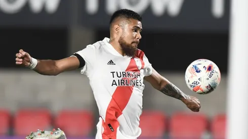 El chileno se perderá los próximos compromisos de River.