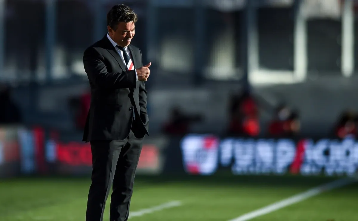 Nicolás Burdisso, director deportivo de la Fiorentina, elogió a Marcelo Gallardo y contó que antes no podía hacerlo por el cargo que ocupaba en Boca.