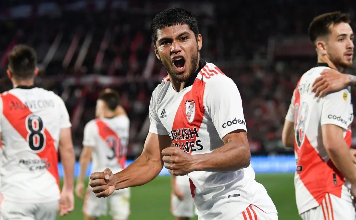 River visitó a Estudiantes de La Plata en su estadio de 1 y 57 por la fecha 19 de la Liga Profesional.