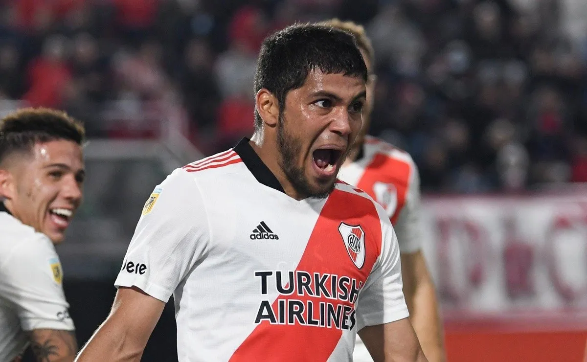 Robert Rojas convirtió el único gol de River contra Estudiantes y de esta manera se metió en el podio de los máximos defensores goleadores de la era Gallardo.