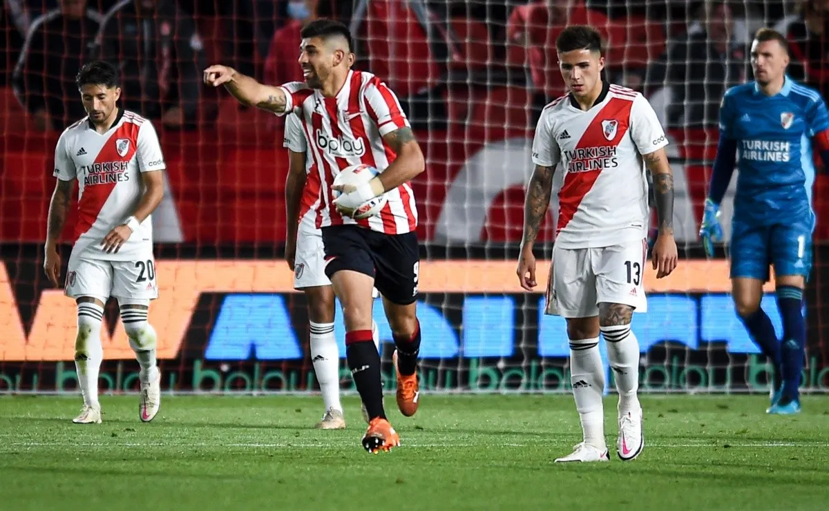 Leandro Díaz, delantero de Estudiantes destacó el presente de River y se deshizo en elogios para Franco Armani que fue la gran figura del partido.