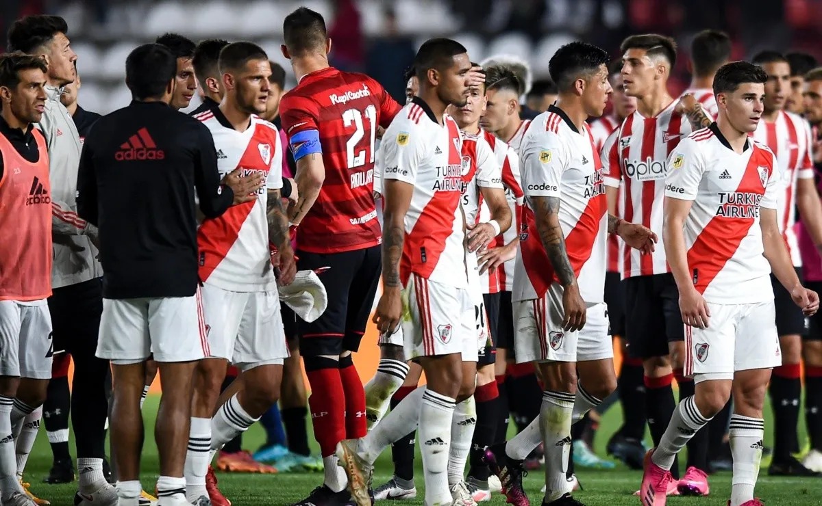 River tuvo su récord de posesión de pelota ante Estudiantes pero también fue el partido en que más veces le patearon al arco.