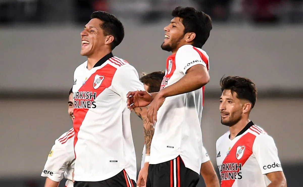 Marcelo Gallardo evalúa realizar modificaciones de cara al partido entre River y Estudiantes.