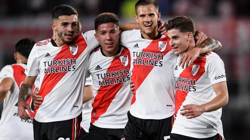 River enfrenta a Estudiantes y ya conoce los resultados de los partidos de los equipos que lo persiguen: Talleres y Lanús ganaron, Boca y Vélez cayeron.