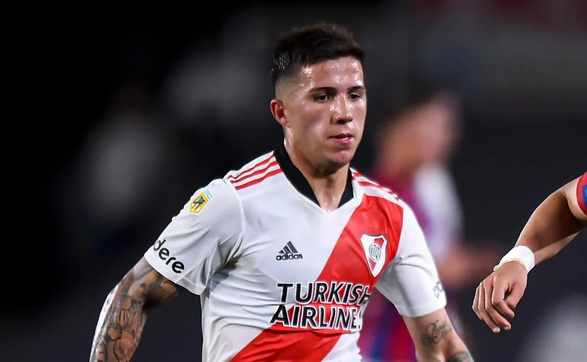 Enzo le devolvió a un hincha todo el cariño con un regalo.