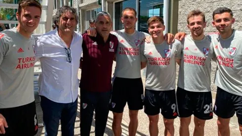 Los jugadores de River, distendidos en Ezeiza.