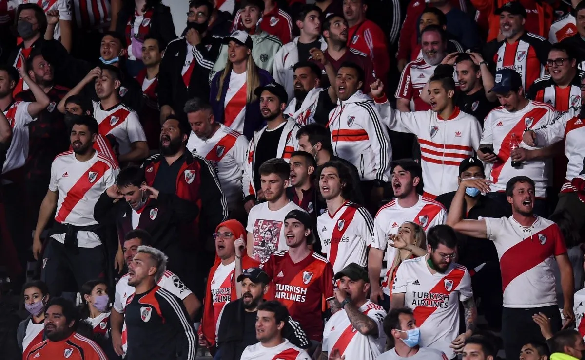 Qué socios de River podrán concurrir al Estadio Monumental el próximo lunes contra Argentinos Juniors por la fecha 18 de la Liga Profesional.