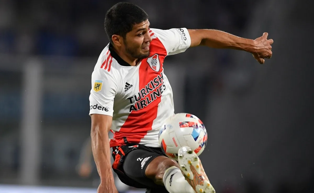 Robert Rojas fue titular en el triunfo de River y marcó el primer gol.