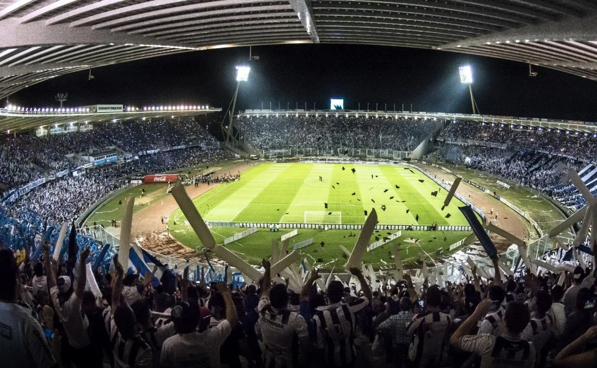 La dirigencia de Talleres pretendía aumentar el aforo para el partido contra River y además recibir hinchas del Más Grande, pero por falta de tiempo no podrá ser.