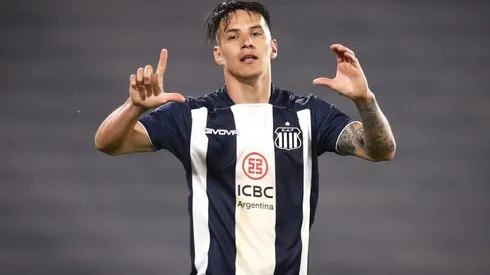 Carlos Auzqui es titular en el Talleres de Alexander Medina.