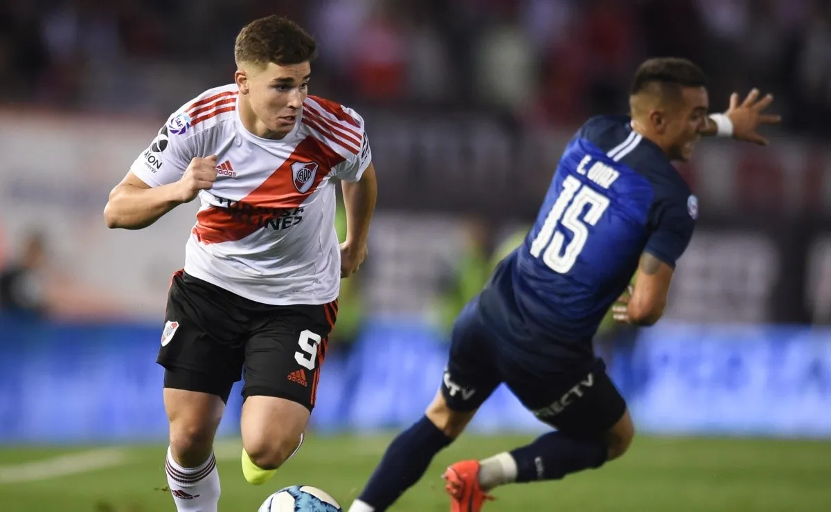 River juega un partido clave ante Talleres en Córdoba.