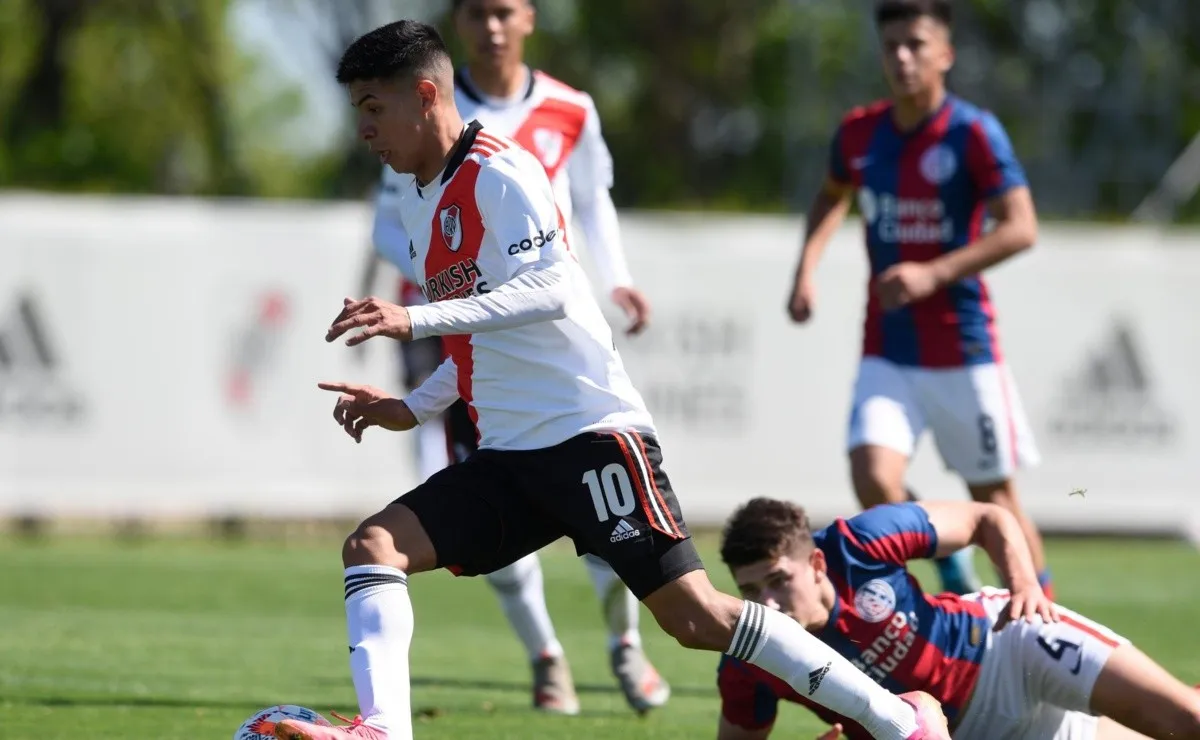 El Más Grande se jugaba una parada importante en Reserva frente al Cuervo.