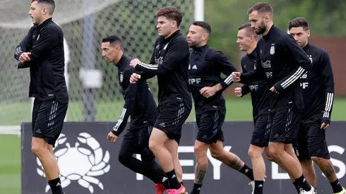 Julián Álvarez se quedó afuera del banco de suplentes en el partido entre Argentina y Perú por las Eliminatorias Sudamericanas.