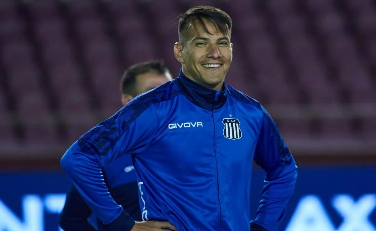 Carlos Auzqui pertenece a River, pero es una de las figuras de Talleres.