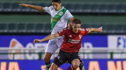 La última visita a Banfield fue con la camiseta roja.