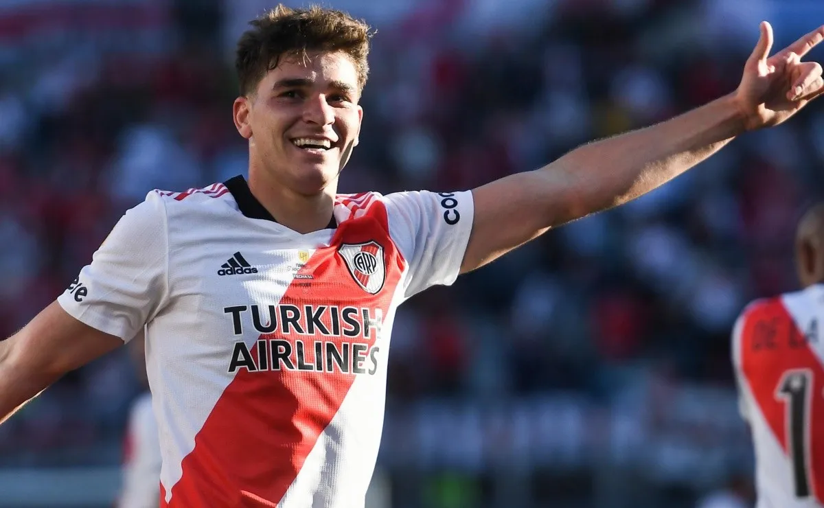 Julián Álvarez es el goleador de River en la Liga Profesional.