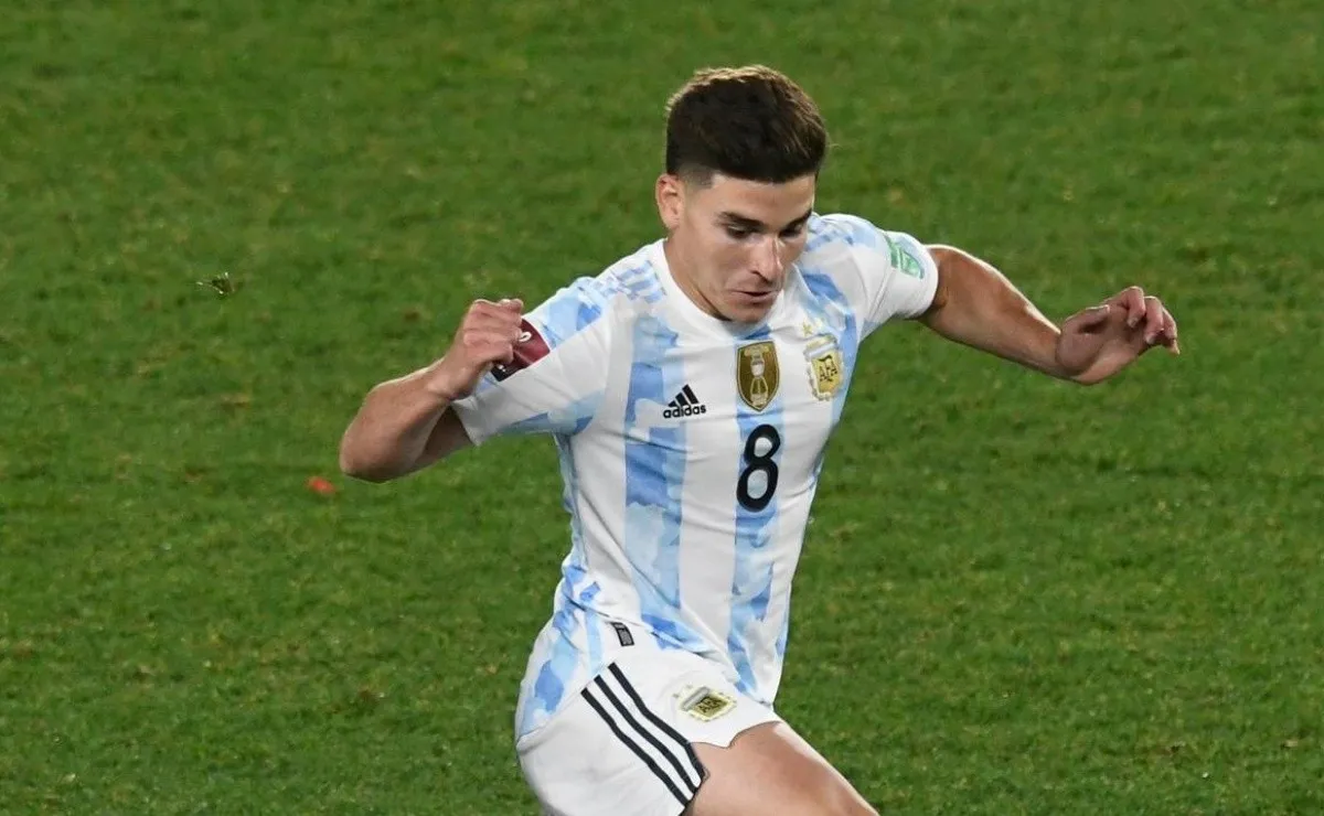 Julián ingresó faltando 15 minutos para el final del encuentro.