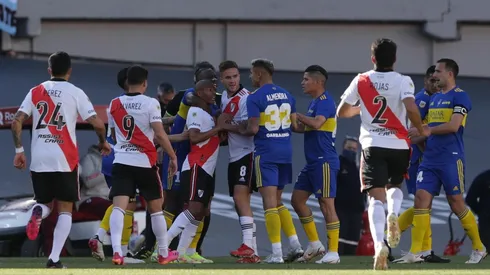 El Millonario aprovechó la expulsión de Rojo en el superclásico.