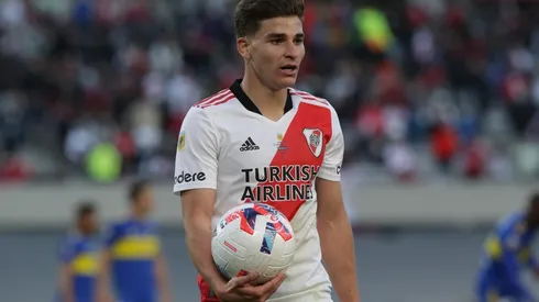 Julián Álvarez, la gran figura de River en el superclásico del pasado domingo, está en la mira del Milan y del Aston Villa para el próximo mercado de pases.