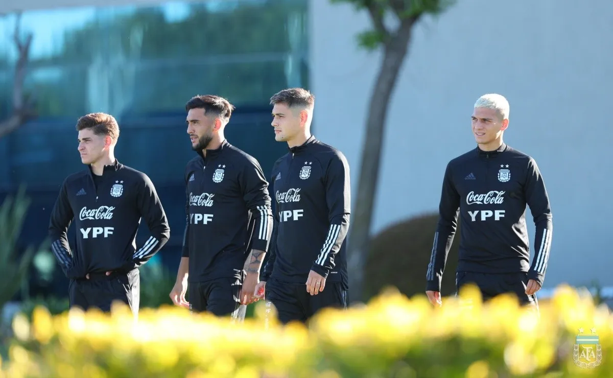 La Araña se sumó junto a Franco Armani a la Selección.