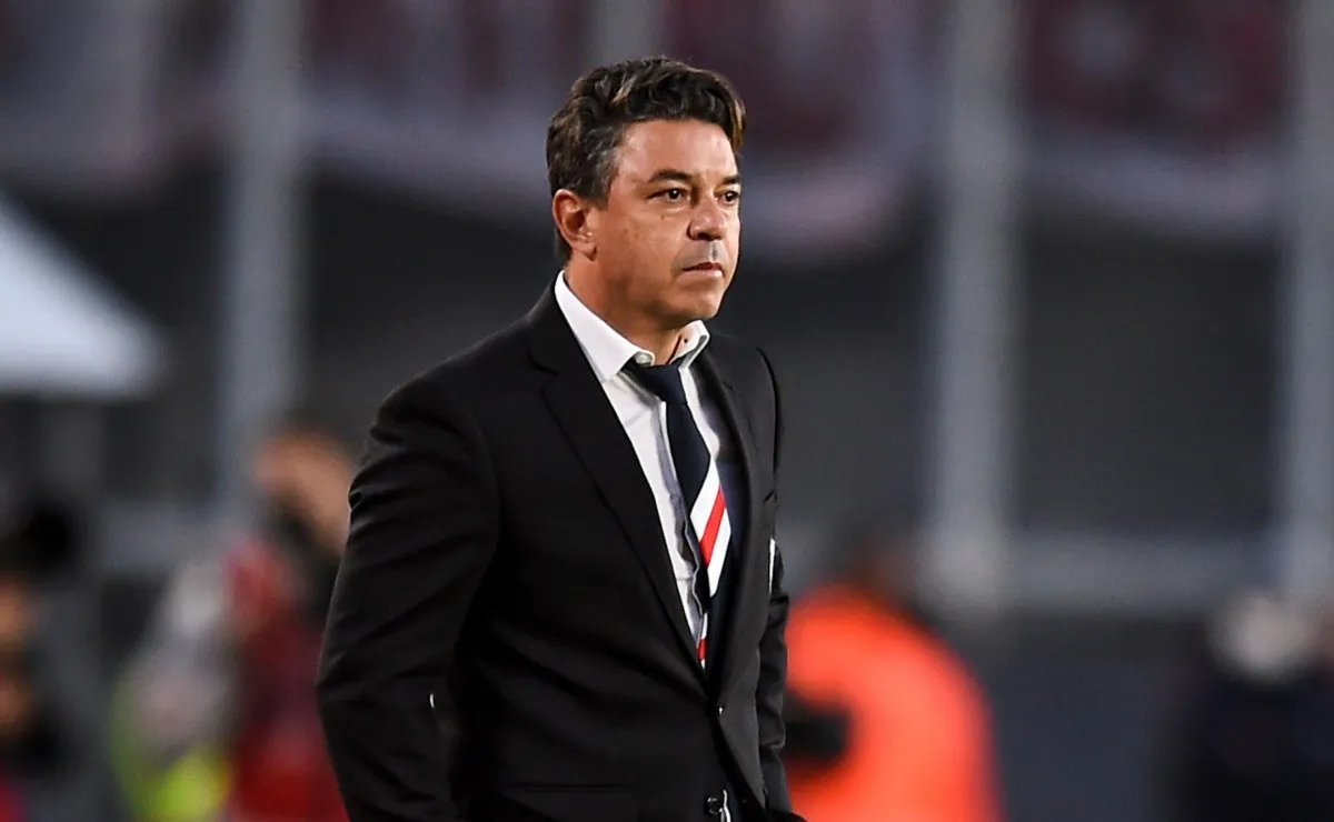 El Muñeco deberá ingeniársela para armar el once.