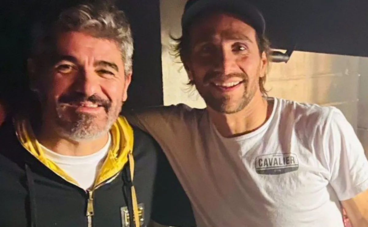 La sonrisa de los dos ídolos Millonarios.