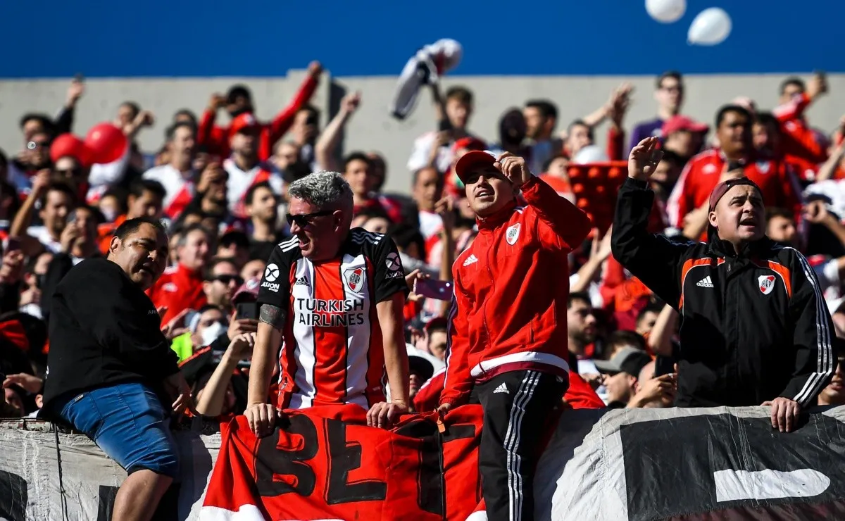 No solo el Monumental deliró con el triunfo en el Súper.