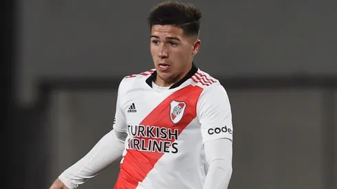 El volante gana terreno para jugar de arranque el domingo.