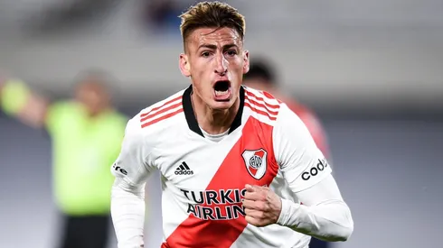 El delantero gana terreno para ir de arranque ante Boca.