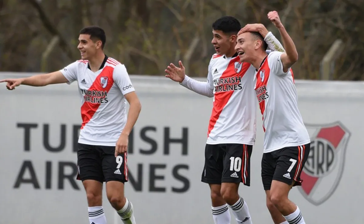 El Millonario recibe al Xeneize este viernes por el torneo de Reserva.