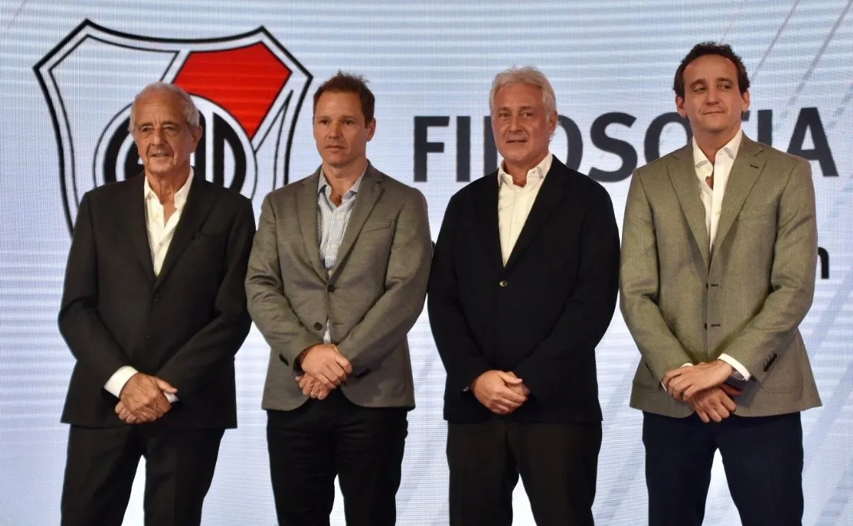Rodolfo D'Onofrio, Jorge Brito, Matías Patanian e Ignacio Villarroel presentaron la candidatura del oficialismo.