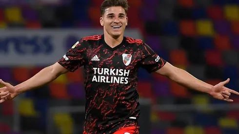 Julián Álvarez vive su mejor presente como profesional.