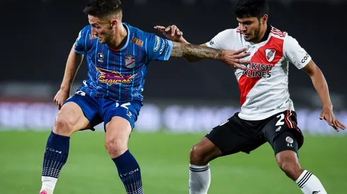 Robert Rojas y la posibilidad de jugar como lateral derecho, un puesto que todavía quedó sin dueño en River tras la salida de Gonzalo Montiel.