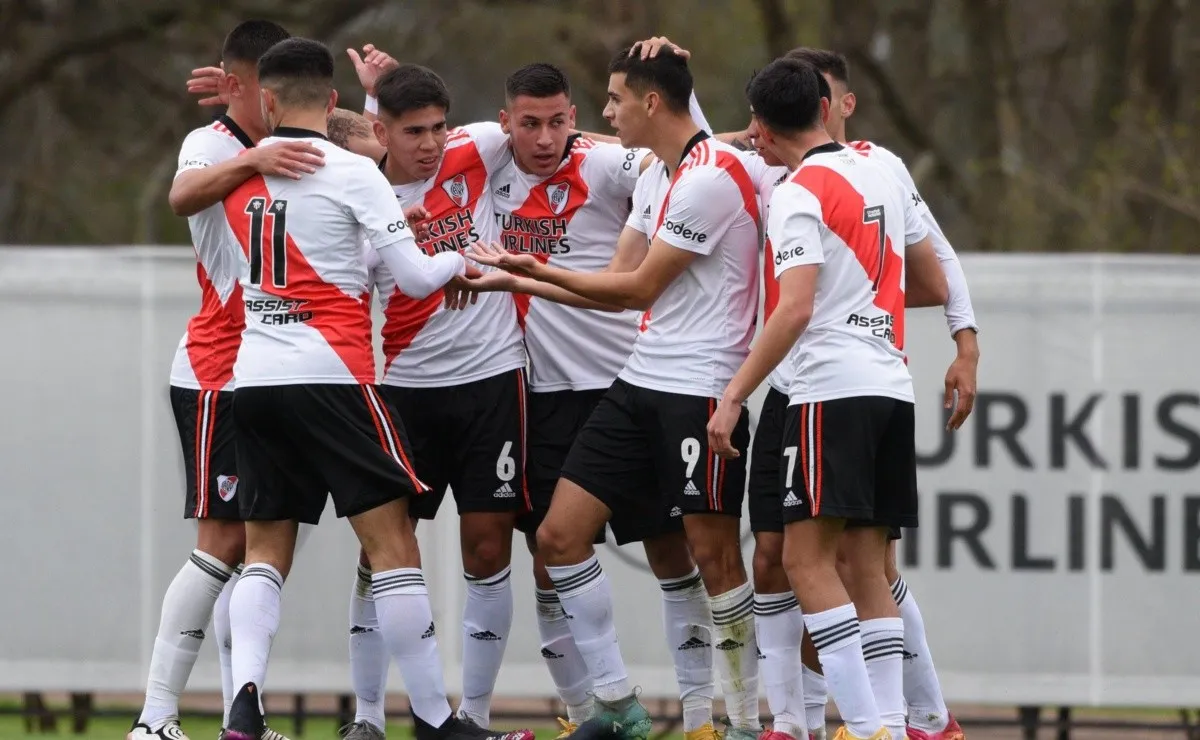 River se encuentra en la quinta posición a 7 puntos del líder Estudiantes.