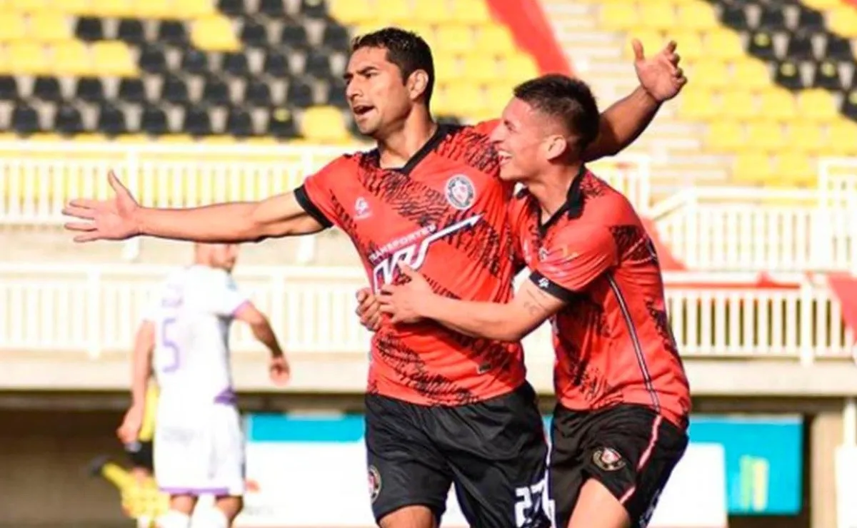 Gonzalo Abán convirtió por duplicado en la goleada de Deportes Limache a Iberia por la Segunda División de Chile.