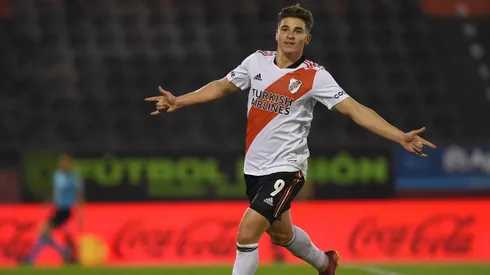 La Araña marcó un doblete y fue la figura de la cancha.