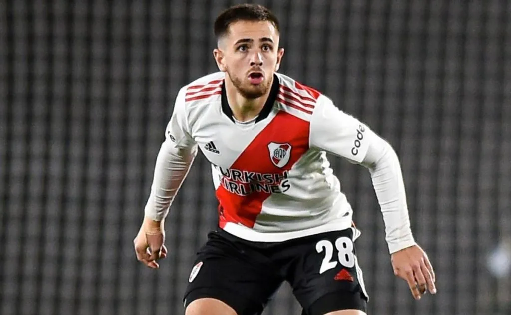 Peña debutó de la mano de Gallardo, luego se fue a préstamo a Arsenal y Lanús, y regresó con Demichelis hace algunos meses.