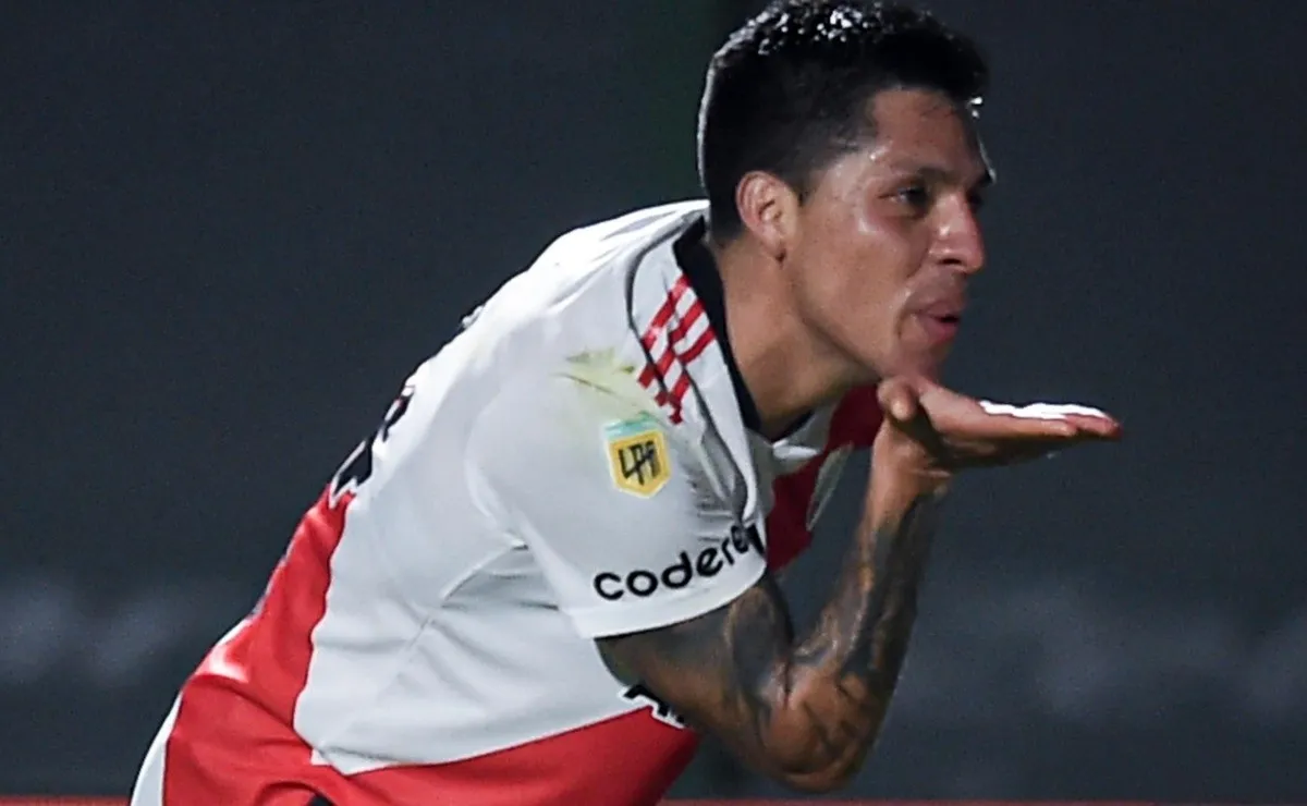 El festejo del mendocino después del gol sobre la hora para el 2-1 en Junín.