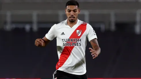 El zaguero volvió a Núñez a préstamo hasta diciembre y River debe negociar con Defensa y Justicia.