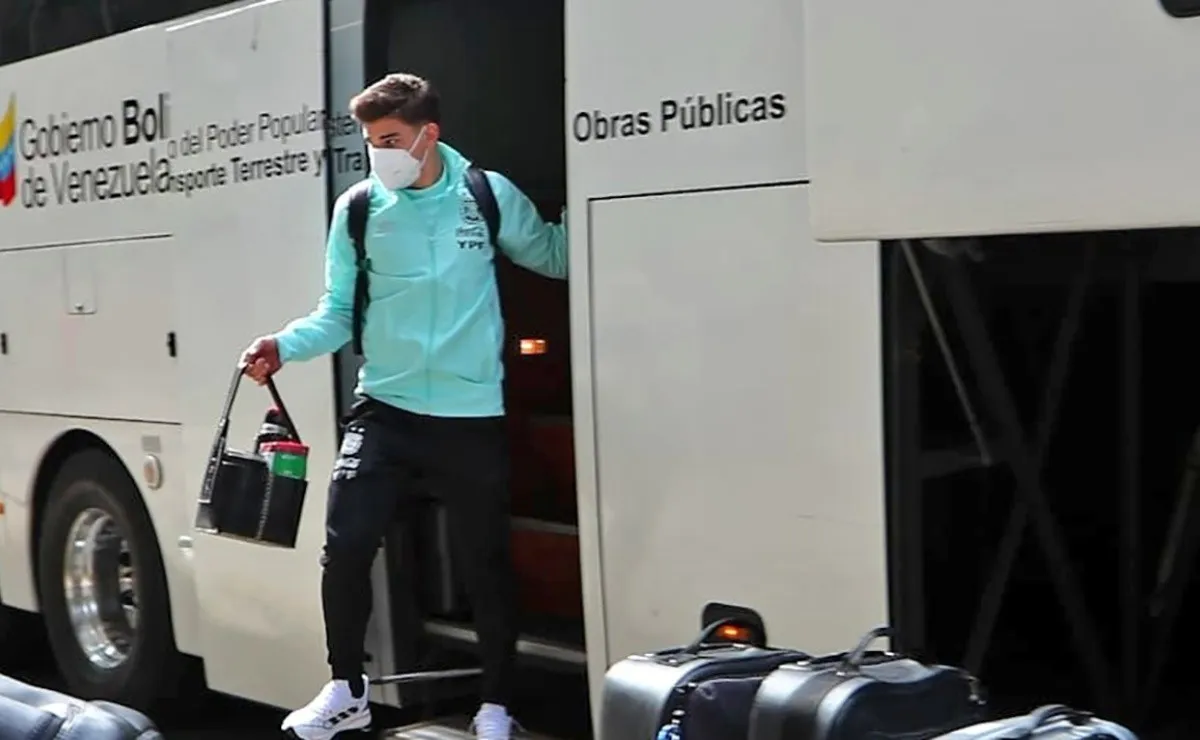 La Araña se sumo junto con Armani a la delegación argentina.