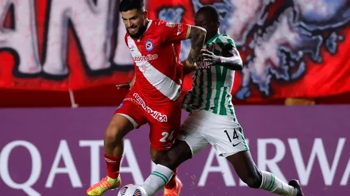 Elías Gómez está en el radar de River ya que Fabrizio Angileri podría emigrar en este mercado de pases o el que viene.