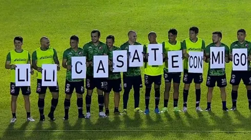 Los jugadores de River Plate de Paraguay fueron parte del pedido del entrenador a su pareja.
