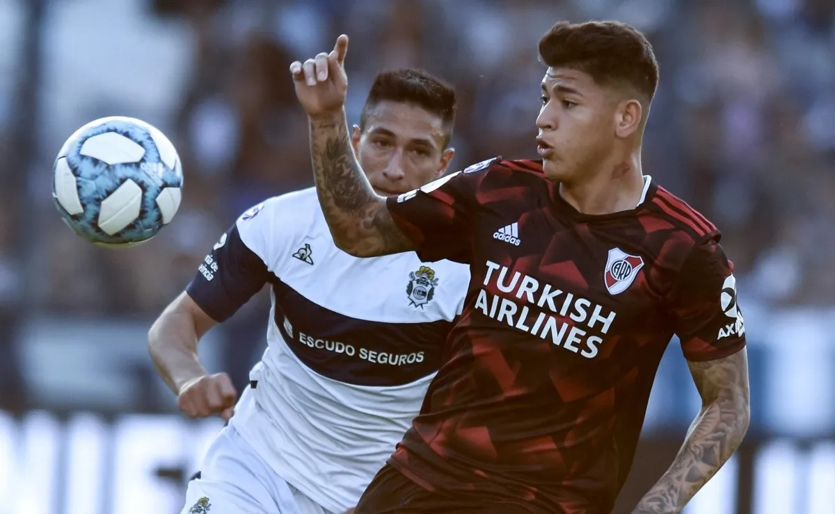 River necesita imponerse para meterse de lleno en la pelea.